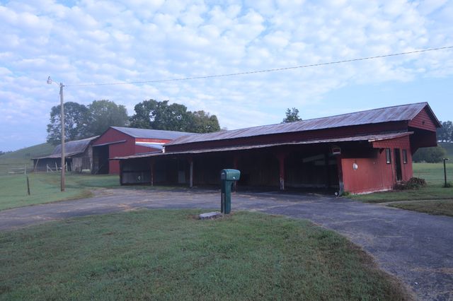 60 Riddle Rd, Shelbyville, TN 37160