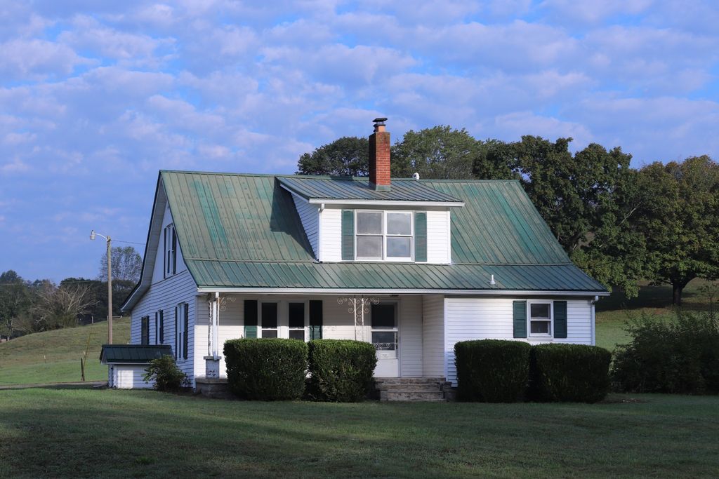 60 Riddle Rd, Shelbyville, TN 37160