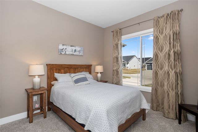 6106 Aspen Drive, West Des Moines, IA 50266