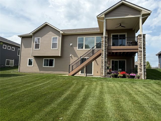 6106 Aspen Drive, West Des Moines, IA 50266