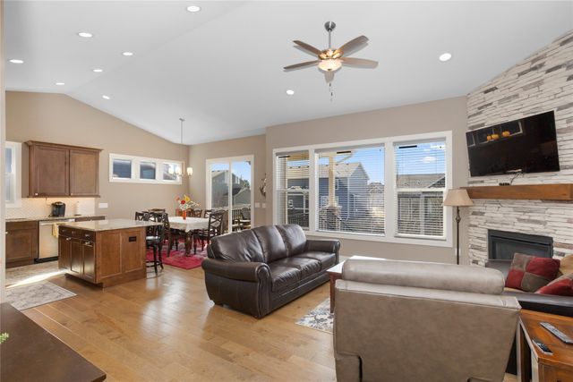 6106 Aspen Drive, West Des Moines, IA 50266