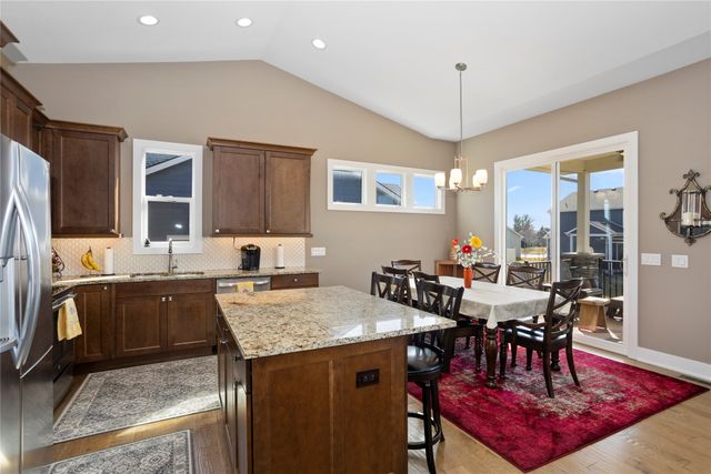 6106 Aspen Drive, West Des Moines, IA 50266