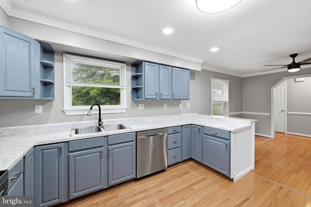 65 LIVE OAK CT, Martinsburg, WV 25405