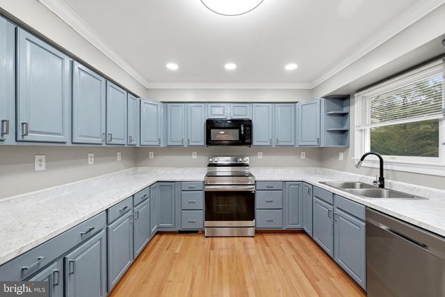 65 LIVE OAK CT, Martinsburg, WV 25405