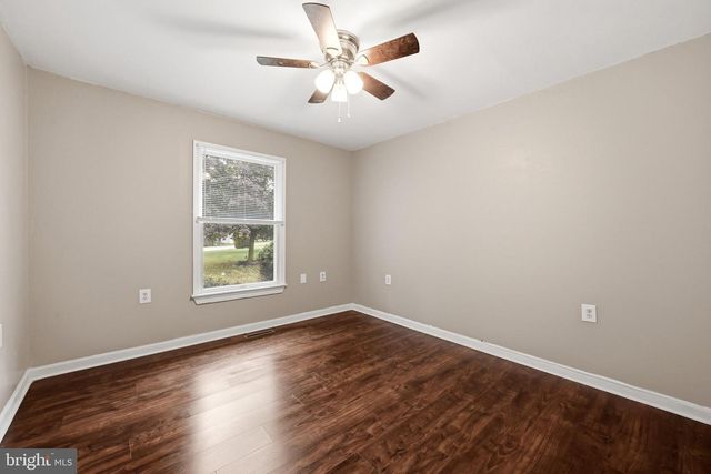 65 LIVE OAK CT, Martinsburg, WV 25405