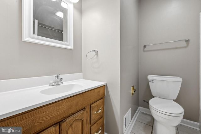 65 LIVE OAK CT, Martinsburg, WV 25405