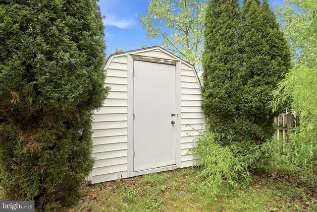 65 LIVE OAK CT, Martinsburg, WV 25405