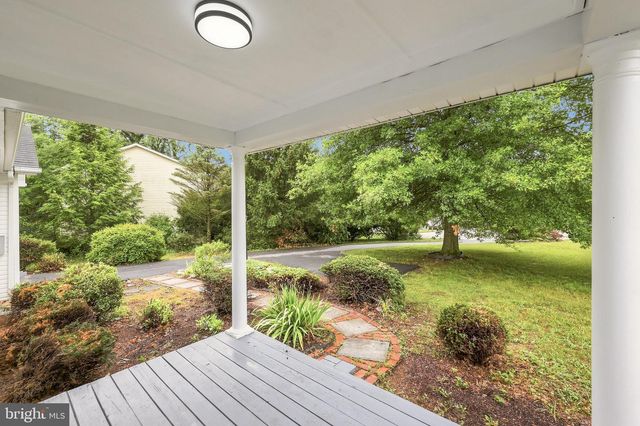65 LIVE OAK CT, Martinsburg, WV 25405