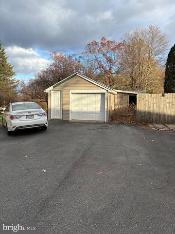 4430 NEW HOLLAND RD, Mohnton, PA 19540