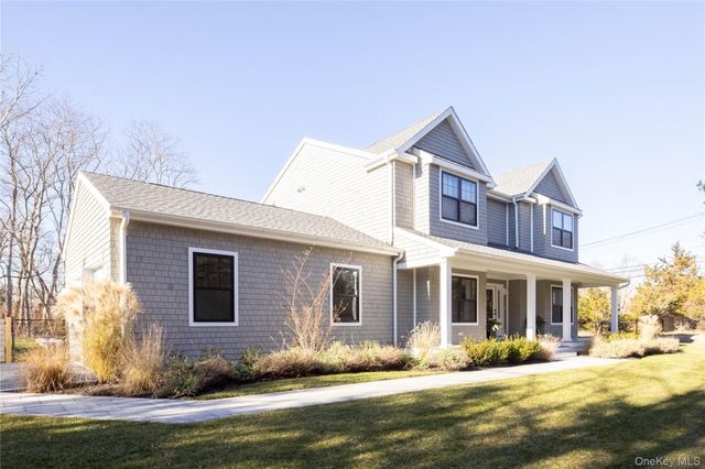 242 Maple Lane, Greenport, NY 11944