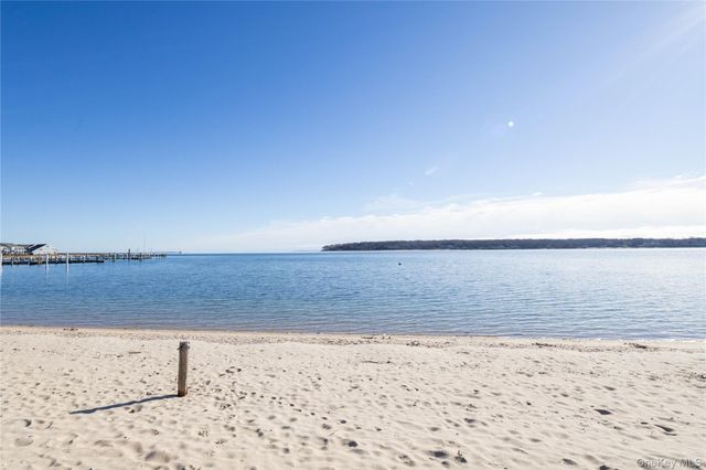 242 Maple Lane, Greenport, NY 11944