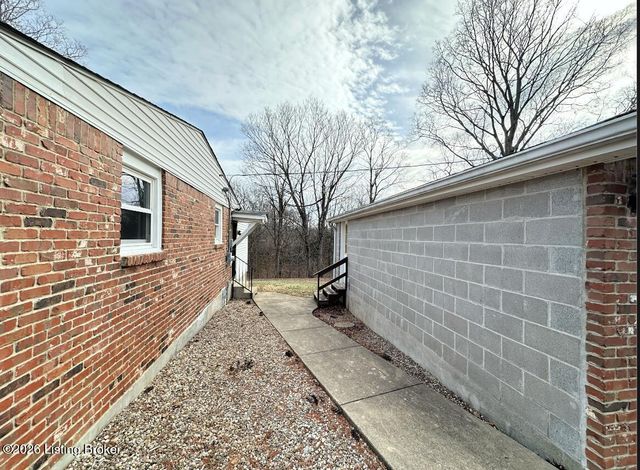 1376 Kings Church Rd, Taylorsville, KY 40071