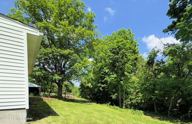 1376 Kings Church Rd, Taylorsville, KY 40071