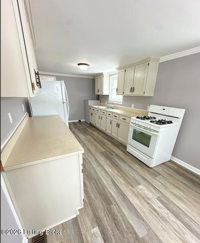 1376 Kings Church Rd, Taylorsville, KY 40071