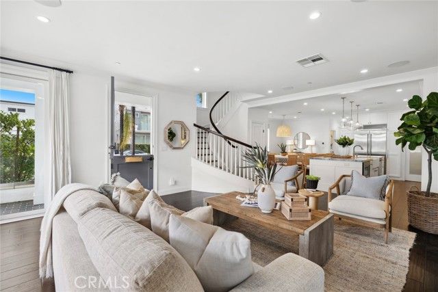 126 Ruby Avenue, Newport Beach, CA 92662