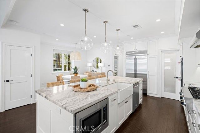 126 Ruby Avenue, Newport Beach, CA 92662