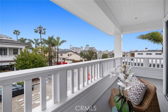 126 Ruby Avenue, Newport Beach, CA 92662