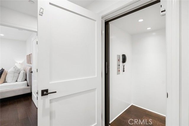 126 Ruby Avenue, Newport Beach, CA 92662