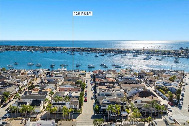 126 Ruby Avenue, Newport Beach, CA 92662