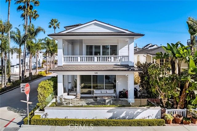 126 Ruby Avenue, Newport Beach, CA 92662