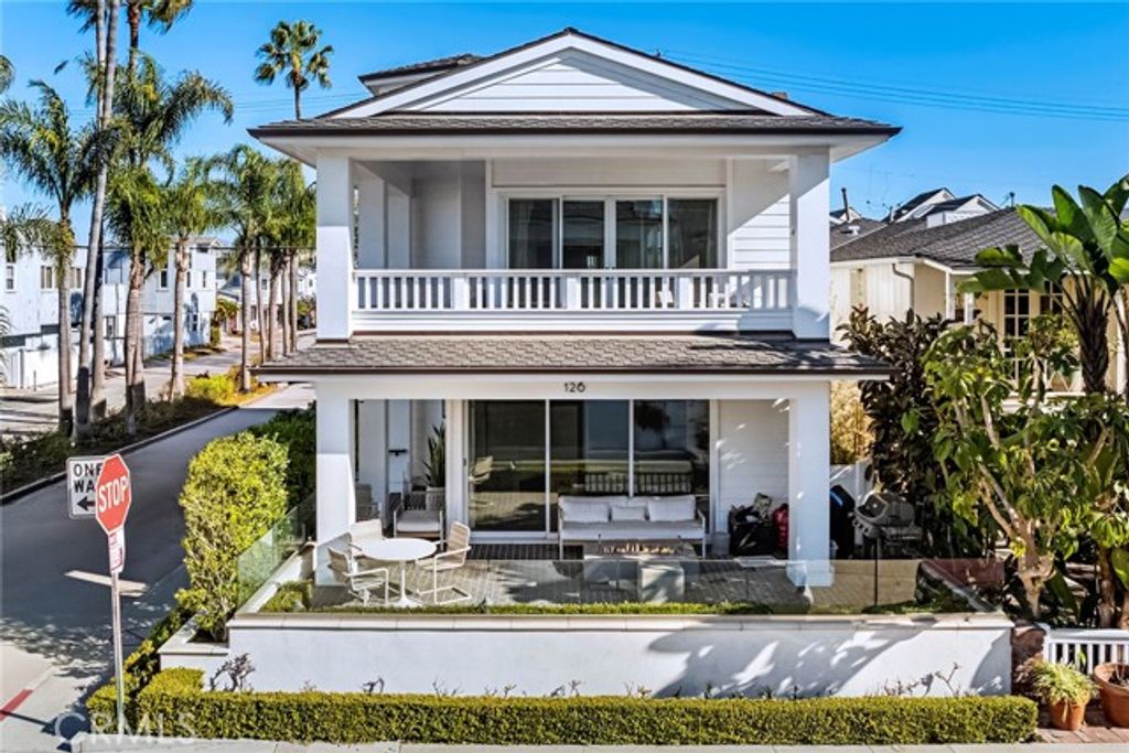 126 Ruby Avenue, Newport Beach, CA 92662