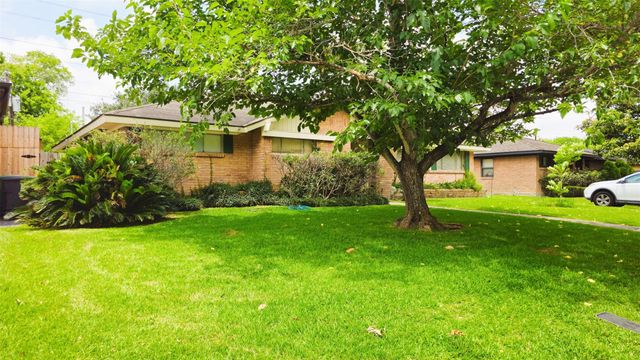 9130 Bassoon Drive, Houston, TX 77025