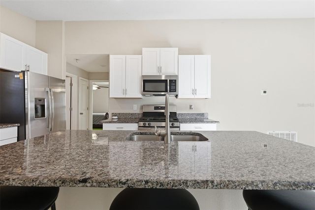 5161 WHITE CHICORY DRIVE, Apollo Beach, FL 33572