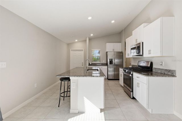 5161 WHITE CHICORY DRIVE, Apollo Beach, FL 33572