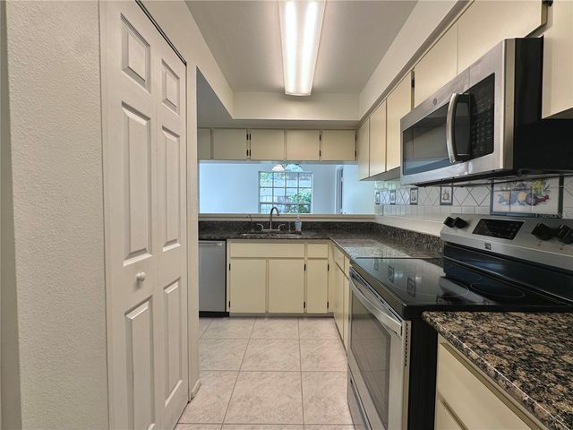 3004 BONAVENTURE CIRCLE 102, Palm Harbor, FL 34684