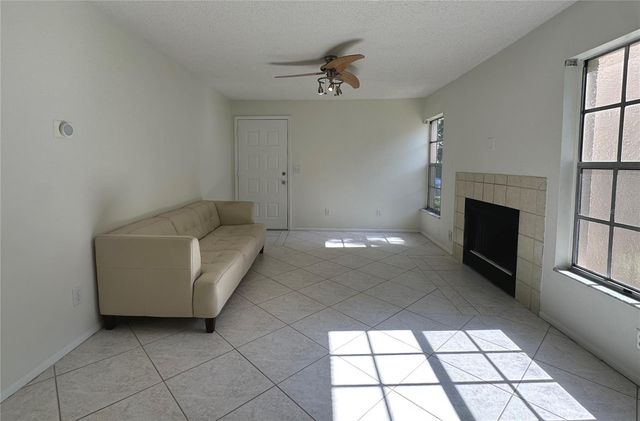 3004 BONAVENTURE CIRCLE 102, Palm Harbor, FL 34684