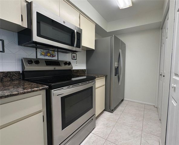 3004 BONAVENTURE CIRCLE 102, Palm Harbor, FL 34684