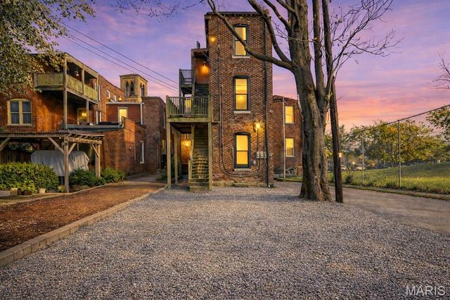 2519 S 9th Street, St Louis, MO 63104