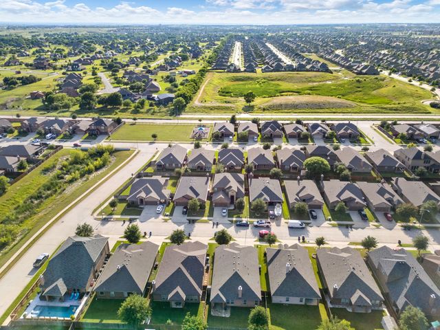 11312 Gold Canyon Drive, Fort Worth, TX 76052