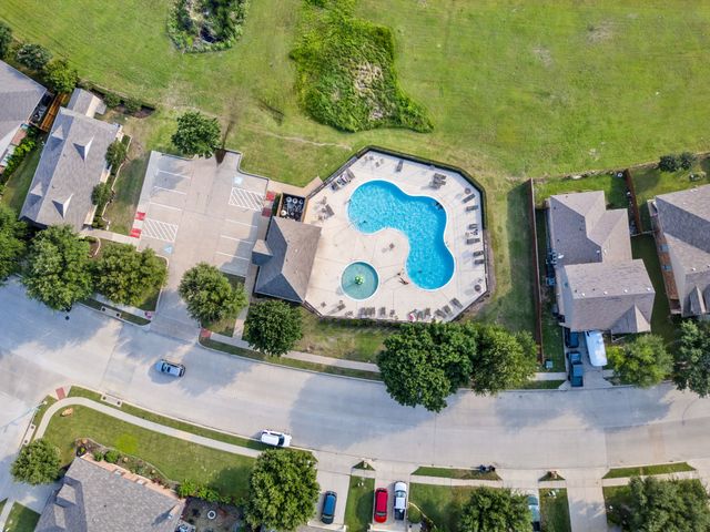 11312 Gold Canyon Drive, Fort Worth, TX 76052