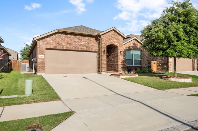 11312 Gold Canyon Drive, Fort Worth, TX 76052