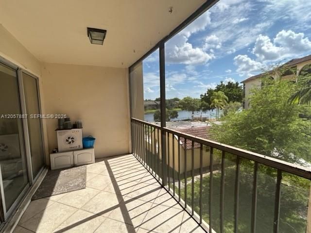 3905 N Nob Hill Rd 312, Sunrise, FL 33351