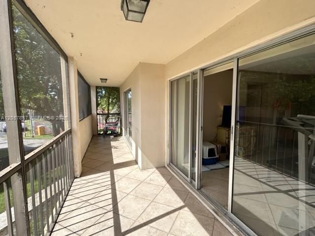 3905 N Nob Hill Rd 312, Sunrise, FL 33351