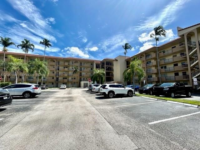 3905 N Nob Hill Rd 312, Sunrise, FL 33351