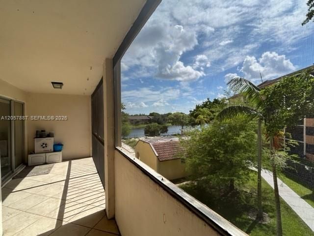 3905 N Nob Hill Rd 312, Sunrise, FL 33351