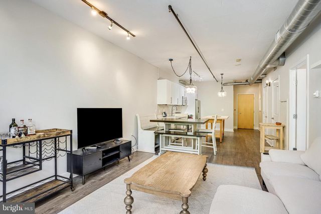 2125 14TH ST NW #322, Washington, DC 20009