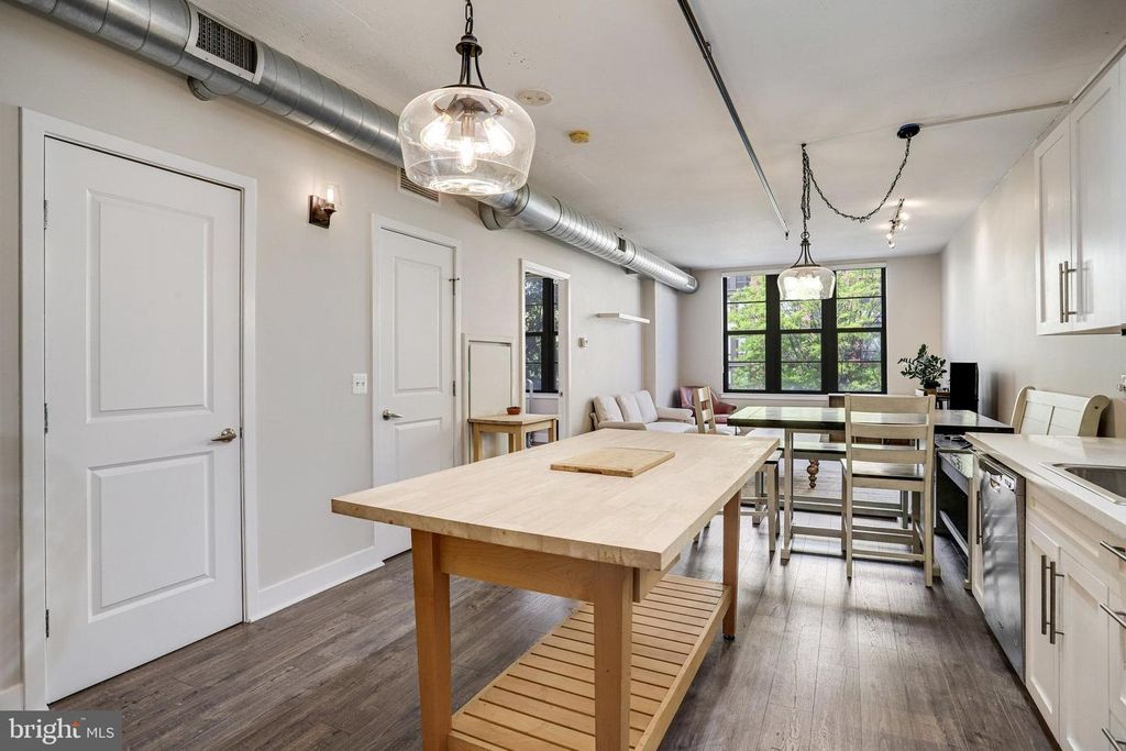 2125 14TH ST NW #322, Washington, DC 20009