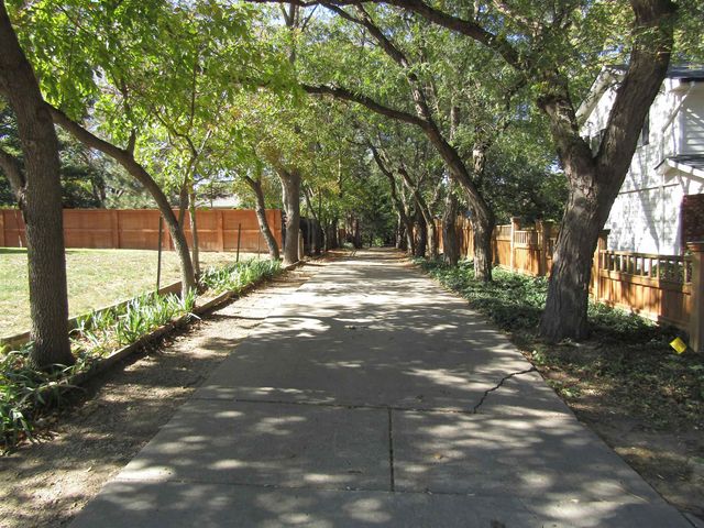 160 S Estates Dr., Salina, KS 67401