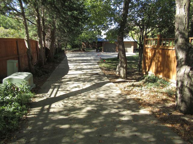 160 S Estates Dr., Salina, KS 67401