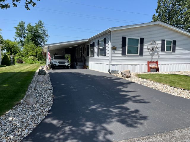 7286 Oak Brook Circle, Portage City, MI 49002