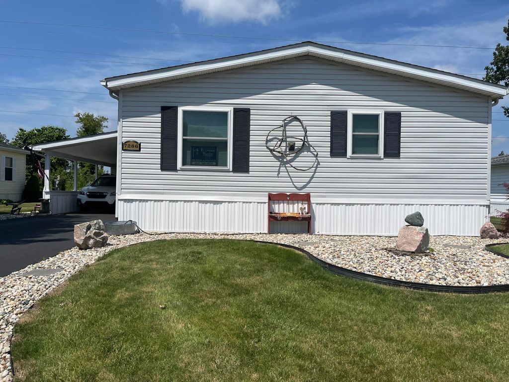 7286 Oak Brook Circle, Portage City, MI 49002