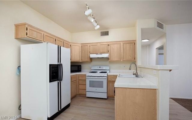 2110 Los Feliz Street 1034, Las Vegas, NV 89156