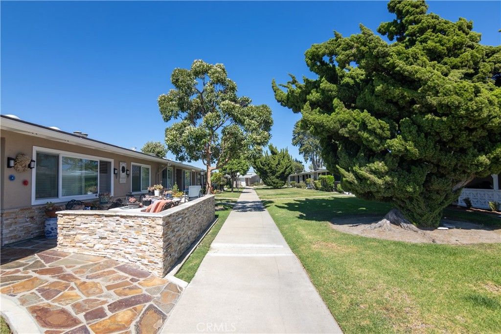 13540 Medinac Lane 104D, Seal Beach, CA 90740 — exterior