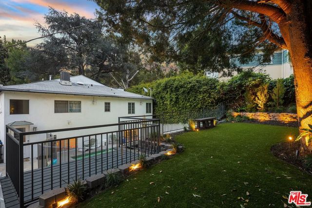 11734 Sunshine Terrace, Studio City, CA 91604