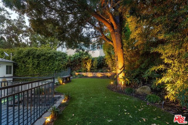 11734 Sunshine Terrace, Studio City, CA 91604