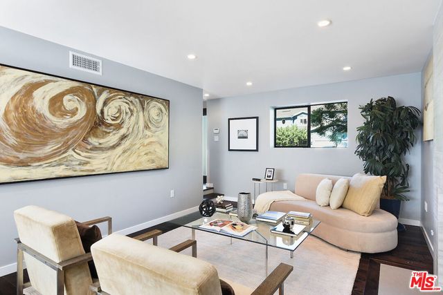 11734 Sunshine Terrace, Studio City, CA 91604